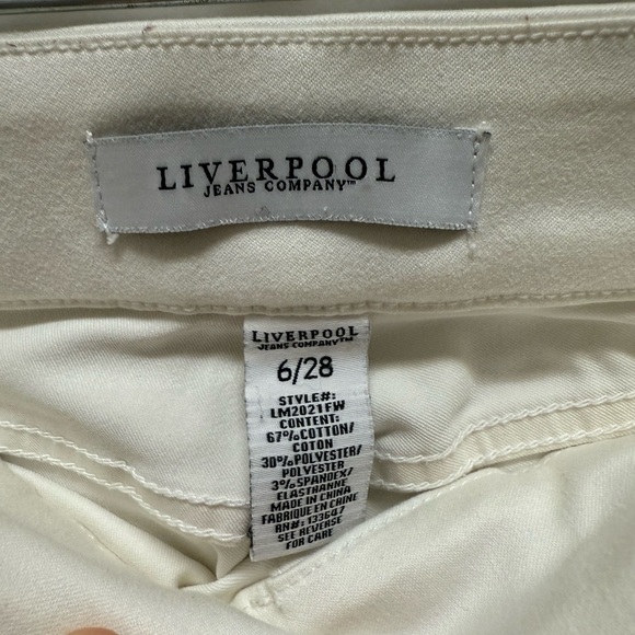 2/$25 Liverpool Jeans Company - White Sienna Pull-On Legging Jeans - Picture 5 of 8